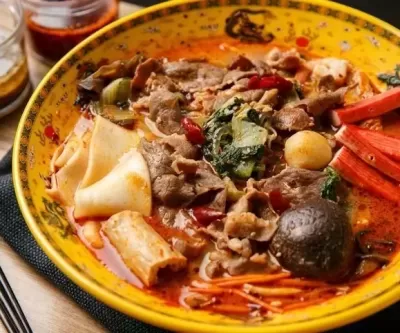 마라탕서 벌레 나왔다 누리꾼 주장에 업체 측 영업방해 하려는 악성리뷰, 법적조치 할 것
