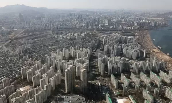 전현무 사는 그집 63억 신고가 찍었다... 평당 1억