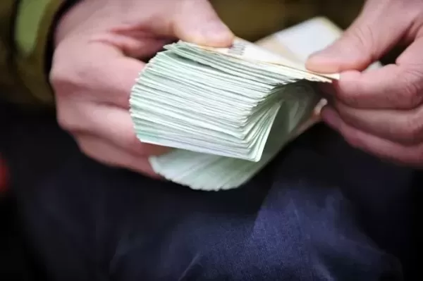 24억 로또 당첨된 남성... 옛정에 이혼한 전아내한테 3500만원 줬는데 성폭행으로 고소당했다