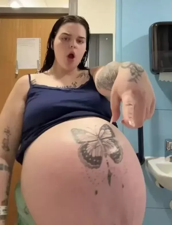 뱃속에 도대체 몇 명 들어가 있냐... 엄청나게 부푼 배 공개한 임신부