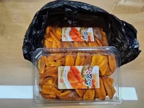 설 연휴, 지구대 찾아 억울함 토로한 60대 여성... 하소연 들어준 경찰관에 깜짝 선물