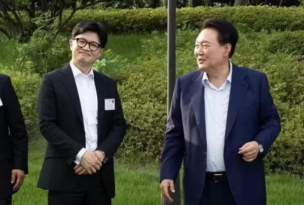 이재명도 대통령되면 계엄할 것... 한동훈 주장에 李 개 눈에는 뭐만 보여