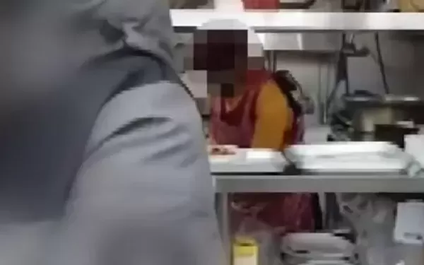 예산의 한 국밥집서 포착된 반찬 재사용... 사장에 항의했더니 돌아온 황당한 답변