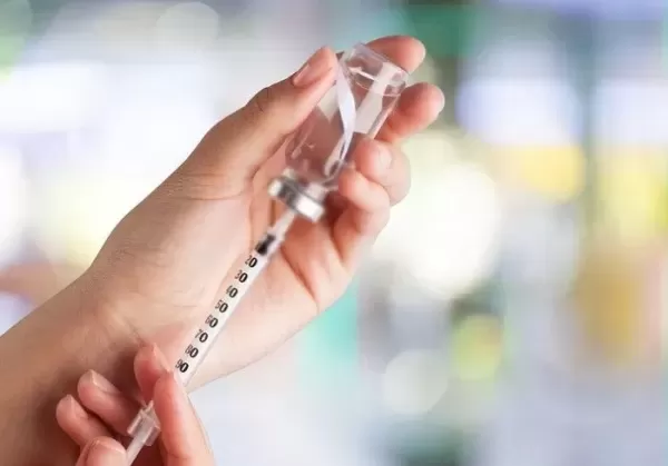 주삿바늘 씻어서 재사용, 망가질 때까지 계속 써... 충격 제보 나와