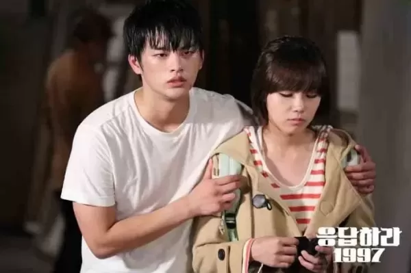 서인국♥정은지, 커플룩 입고 럽스타그램 시작?... 응칠 후 13년만