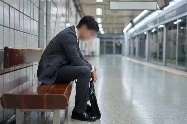 지갑에 손대고 부모에 욕설하는 중학생 아들... 이럴거면 딩크족으로 살 걸