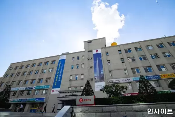 유동성 위기설 시달리는 롯데건설, 5천억짜리 본사 판다... 현금 확보 나서