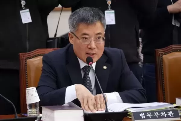 尹 구치소 4개 거실 독차지, 황제 수용 특혜 주장에 법무부가 팔짝 뛰며 밝힌 입장