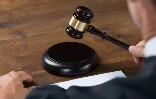 1살 아기에게 성인용 감기약 먹여 퇴원 늦춘 엄마... 독박육아 지쳐