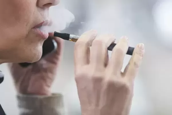 국민의힘 실세 의원 아들, 던지기로 마약 구매하려다 적발... 마약 전과 있어