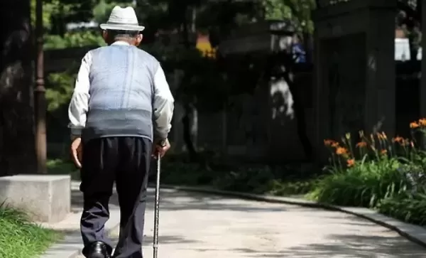 가족대신 이웃에게 집 5채 + 7억 5천 전재산 상속한 93세 독거 노인... 이유봤더니
