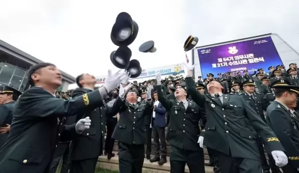 학군장교 2758명 임관... 6·25 최초 승전 동락전투 유공자 후손도 소위됐다