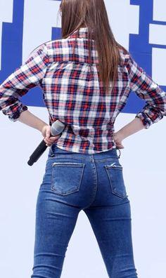 타이트한 청바지 핏~~