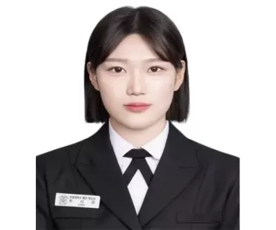 아빠가 지킨 조국의 바다 수호할 것...  제2연평해전 영웅 딸, 해군 소위로 임관