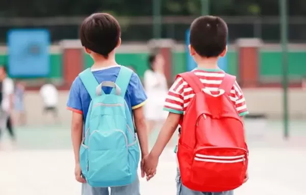 서울 북성초, 등교 4일 전 4월 개학 통보... 애들 누가 보나 학부모 날벼락
