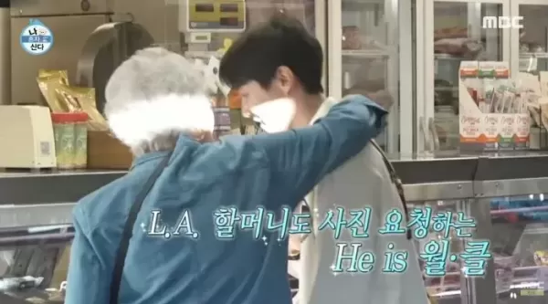 미국 할머니가 사인에 사진 요청까지... LA 시장 갔다가 월클 입증한 제이홉