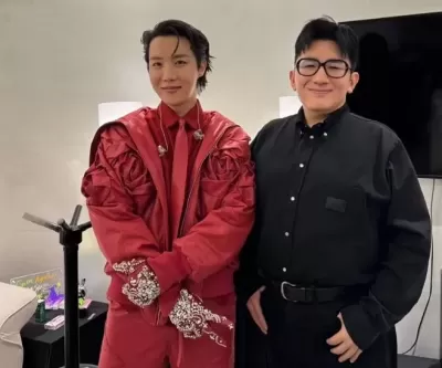 뱃살 살 쫙 빼고 턱선까지 생겼다... 제이홉·진과 나란히 선 방시혁 의장 근황
