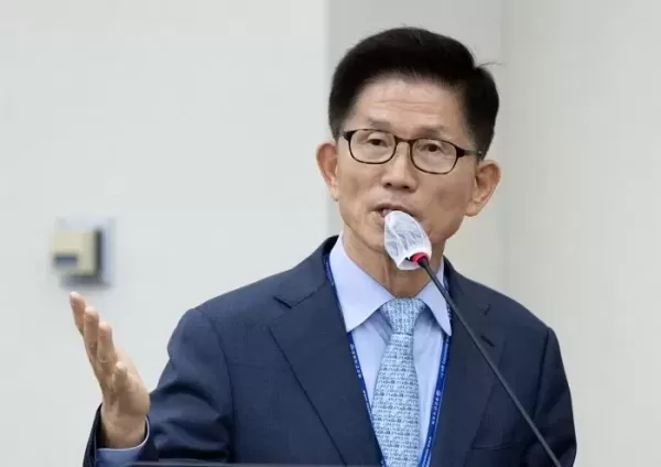 차기 대선 주자 적합도 이재명 46.3%, 김문수 18.9%... 양자대결도 이 대표가 앞서