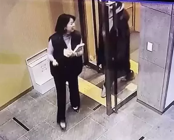 돌로 배현진 습격했던 중학생... 징역 1년에 집행유예 2년 확정