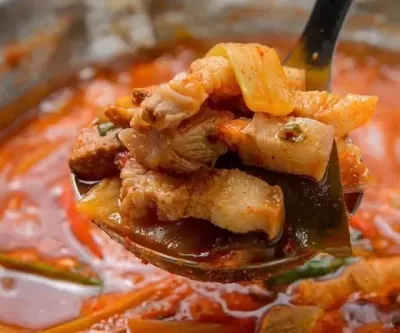김치찌개 시킨 손님의 계산법 논란... 공깃밥·밑반찬만 먹었으니 반값만 내겠다
