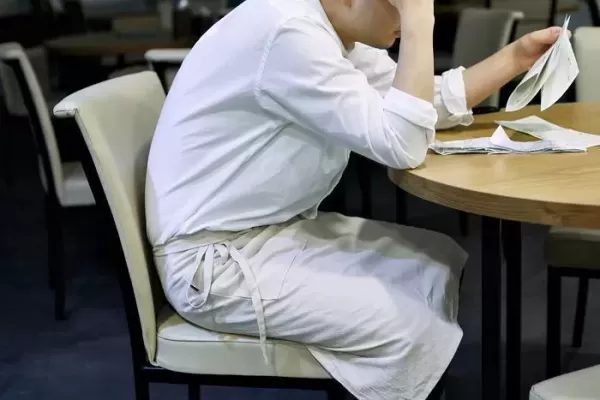 김치찌개 시킨 손님의 계산법 논란... 공깃밥·밑반찬만 먹었으니 반값만 내겠다
