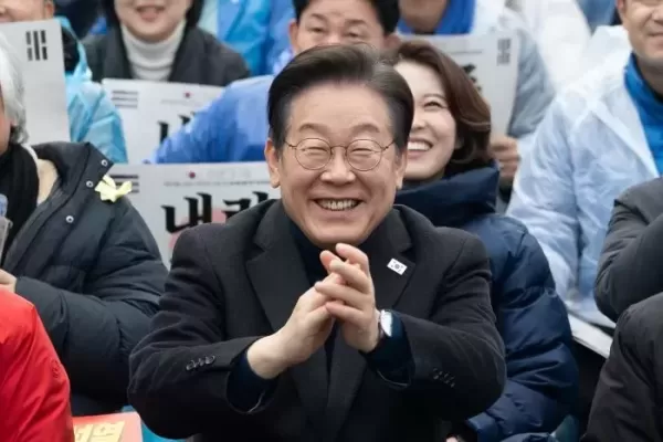 이재명 지지율 42%... 최초 40%선 돌파