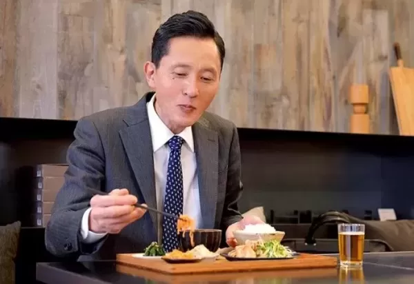 공개 2일 만에 1위 기록한 넷플릭스 미친맛집... 성시경X마츠시게 유타카 조합 통했다