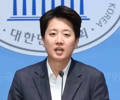 이준석 변호했던 이병철 변호사 또 고발... 이준석, 명태균 게이트 연루 의혹 제기
