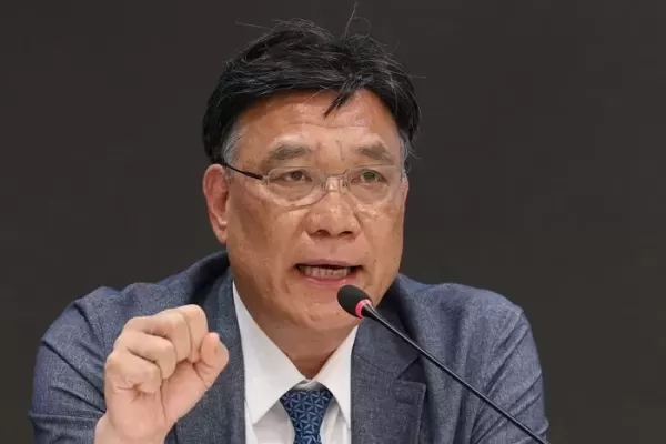 이준석 변호했던 이병철 변호사 또 고발... 이준석, 명태균 게이트 연루 의혹 제기