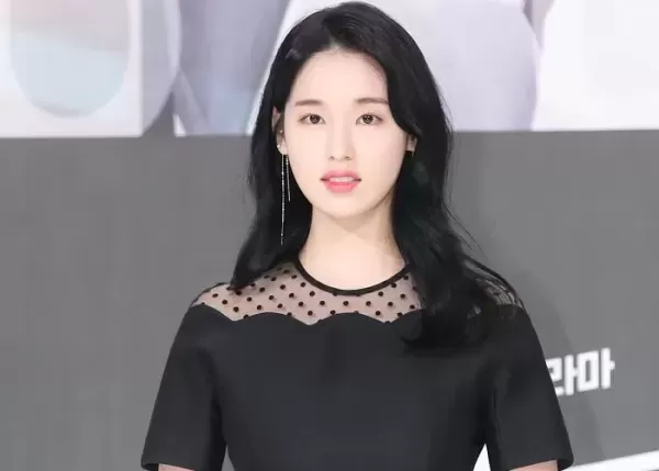 불치병 고백 여배우 정체불명 고통 속에 또 앓아 누웠다