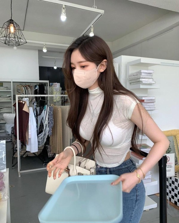 청바지 몸매가 이렇게 섹시할 수 가~