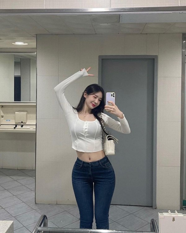 청바지 몸매가 이렇게 섹시할 수 가~