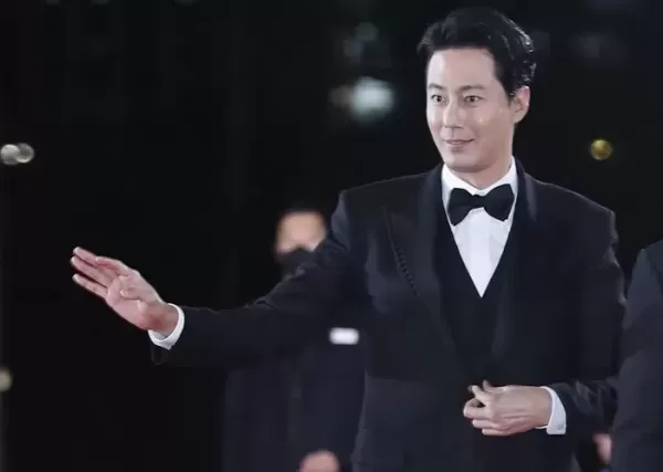 조인성, 절친 차태현과 새 회사 차린다... 소속 배우 라인업 기대