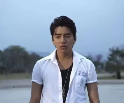 살인미수·병역 기피 혐의 왕대륙, 2억 내고 풀려났다