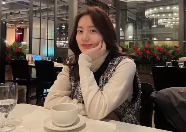 문채원, 주지훈·손담비와 한솥밥... 블리츠웨이와 전속계약