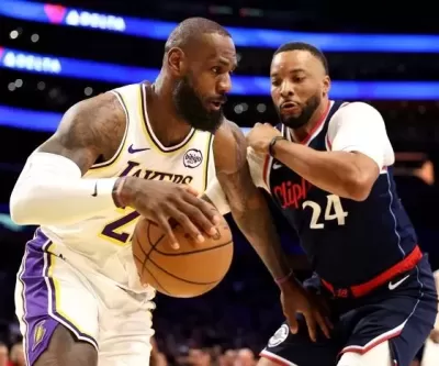 리빙 레전드 르브론 제임스, 5만점 득점 달성... NBA 새 역사 썼다