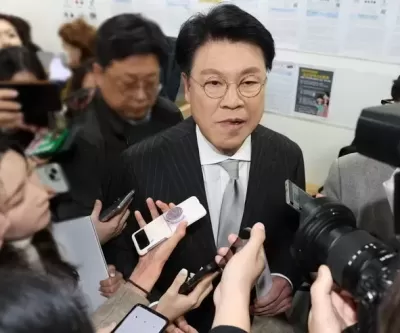 그렇게 가면 내 마음은... 장제원, 前 비서에게 보낸 문자 공개에 증거 안돼