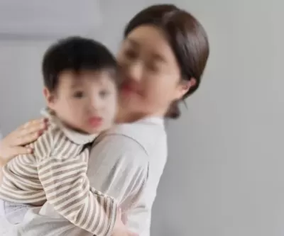 28개월 아기가 가슴 만졌다고 화내는 미혼 친구... 솔직히 서운해요