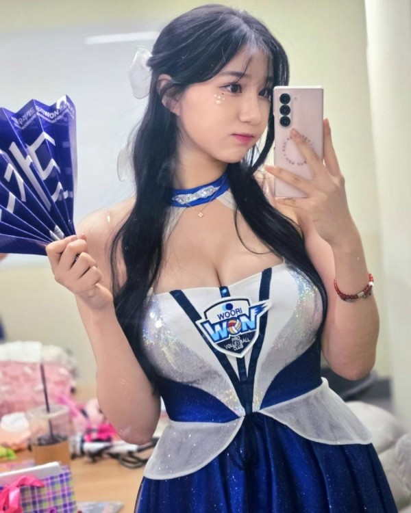 김현영, 치어리더계 최강 글래머다운 자신감…숨 막히는 자태