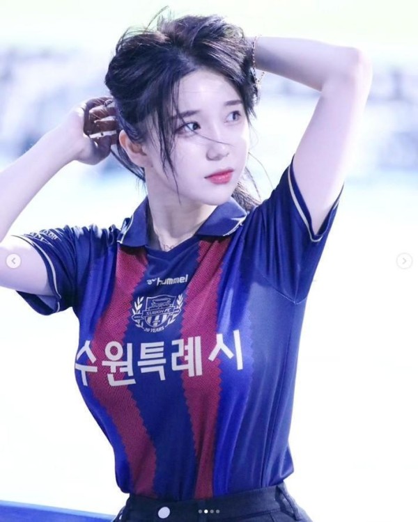 항공과 출신 E컵 치어리더.jpg