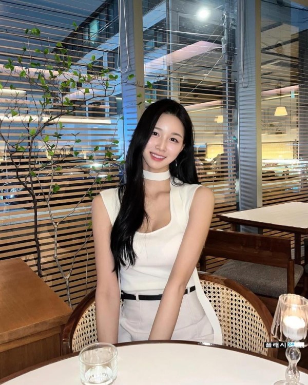 ㅇㅎ)엄예진 정도면 무조건 사귀고 본다.