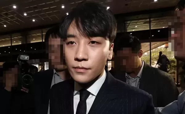 미모의 여성과 도둑처럼... 빅뱅 출신 승리, 서울 뼈해장국집 목격담 나왔다