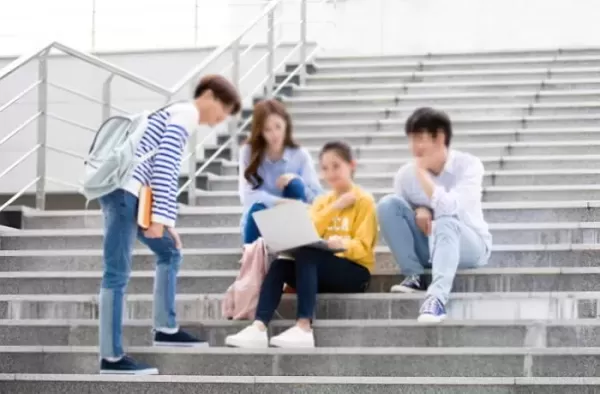 OT 안 오면 장학금 안 준다고 지방 한 사립대... 학생들 뿔났다