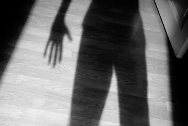 여자 냄새 맡고 싶어서... 여성 집 몰래 들어간 남성, 알고 보니 복사한 열쇠만 20개