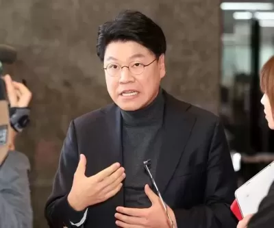 성폭력 고소인에 2000만원 든 봉투 건넸다는 의혹에 장제원이 내놓은 입장