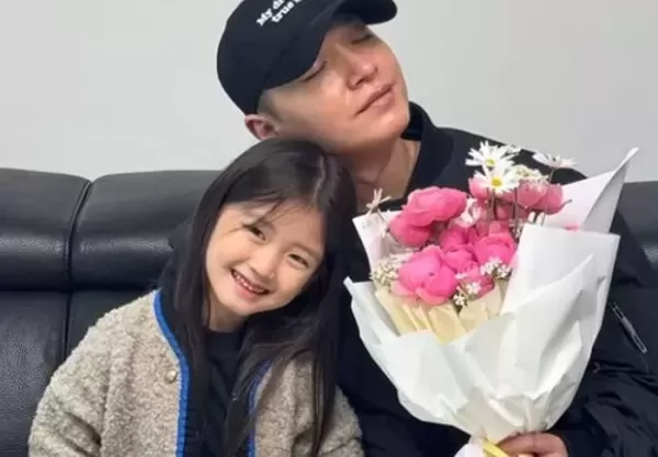 쌈디, ♥조카 채채 입학식에서 눈물 글썽... 무슨 학교를 벌써 갈라고