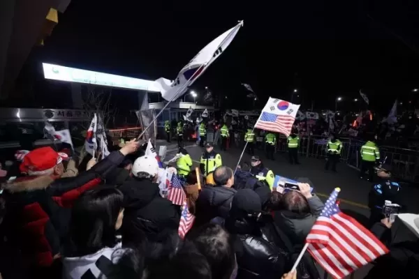 尹 지지자들, 화교라고 비난하더니 이제 영웅이라고... 구속 취소 결정한 지귀연 판사 이력
