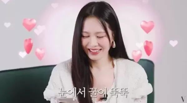 득남 후 아들 바보 된 손예진... ♥현빈 배경화면서 밀려났다
