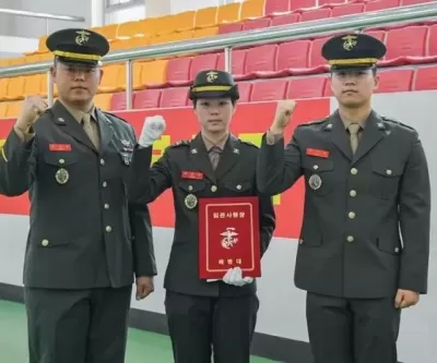 해병대 부사관 70명 임관... 3남매 부사관 탄생 충성!
