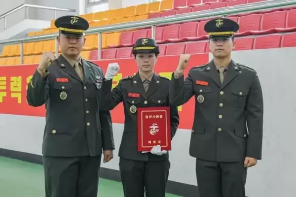 해병대 부사관 70명 임관... 3남매 부사관 탄생 충성!